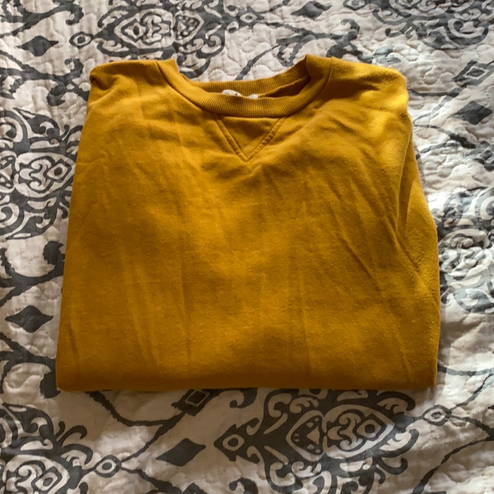 Women’s crewneck